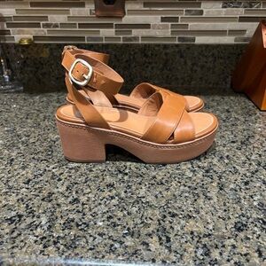 Fitflop Pilar Women's Tan Platform Sandal with Ankle Strap